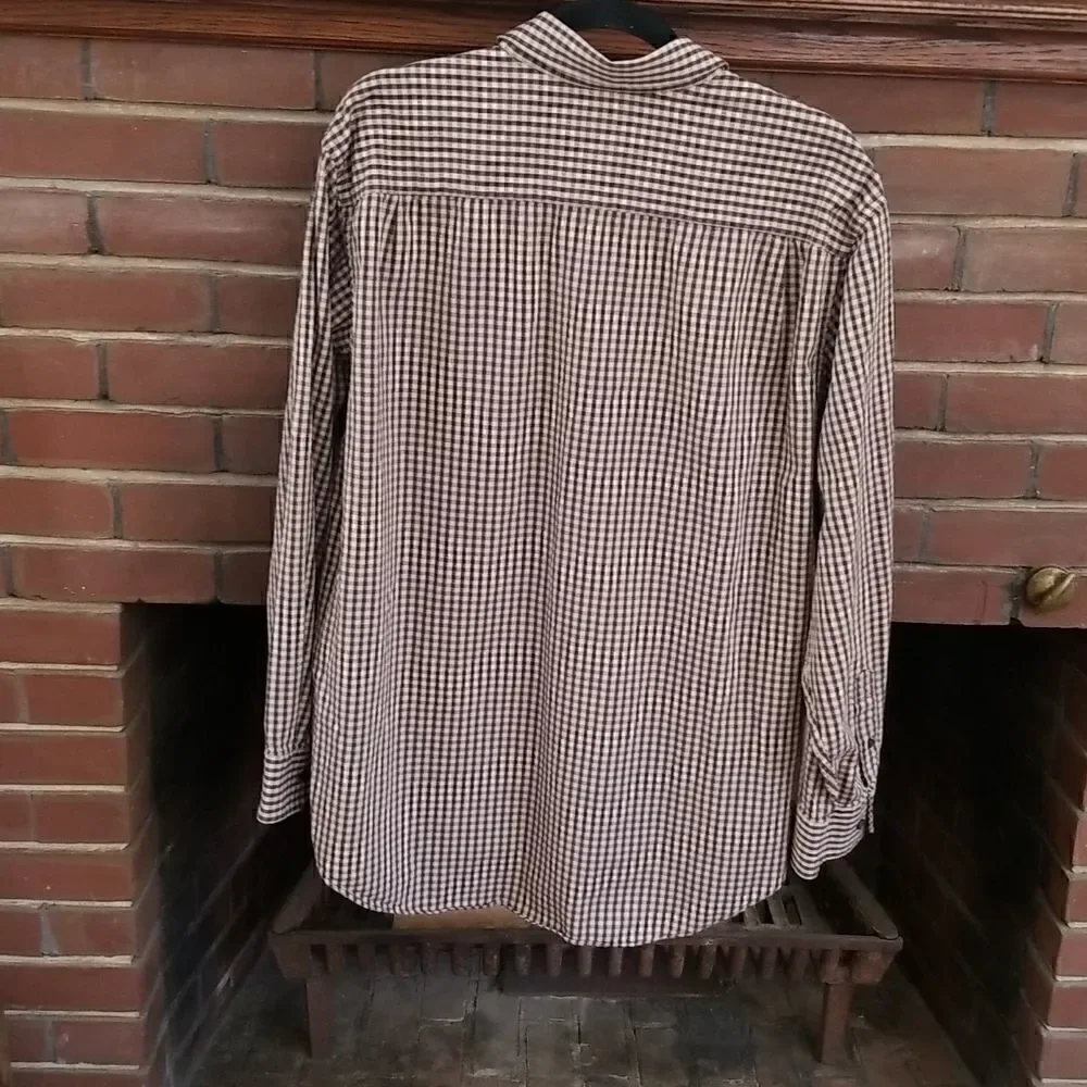 Banana Republic brown/tan shirt. Size XL. 100% cotton.